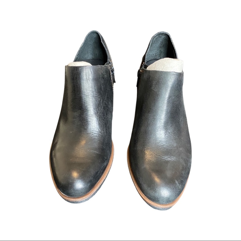 KORKS RAYNOR SHOOTIE ANKLE BOOTIE - NWT